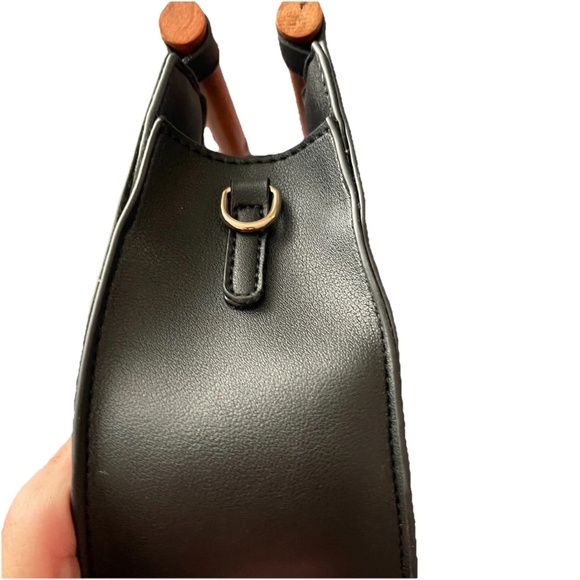 Melie Bianco IRENE Purse Hand Bag Black Zip 7.5"H x 9" W x 3.75" Depth Vegan - Picture 5 of 7